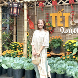 Chị Thủy Ngô